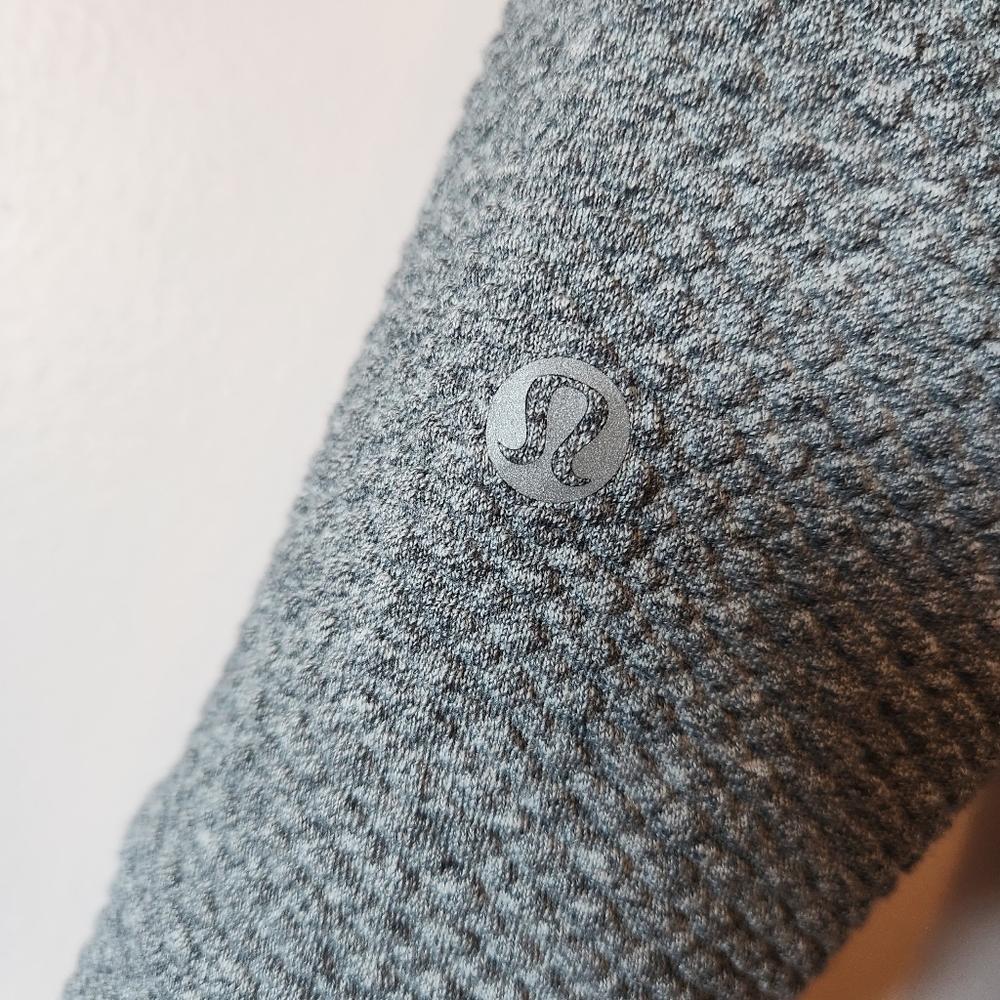 Lululemon At Ease Hoodie Heathered Gray Textured Knit Sweatshirt Mens Small - Picture 5 of 6